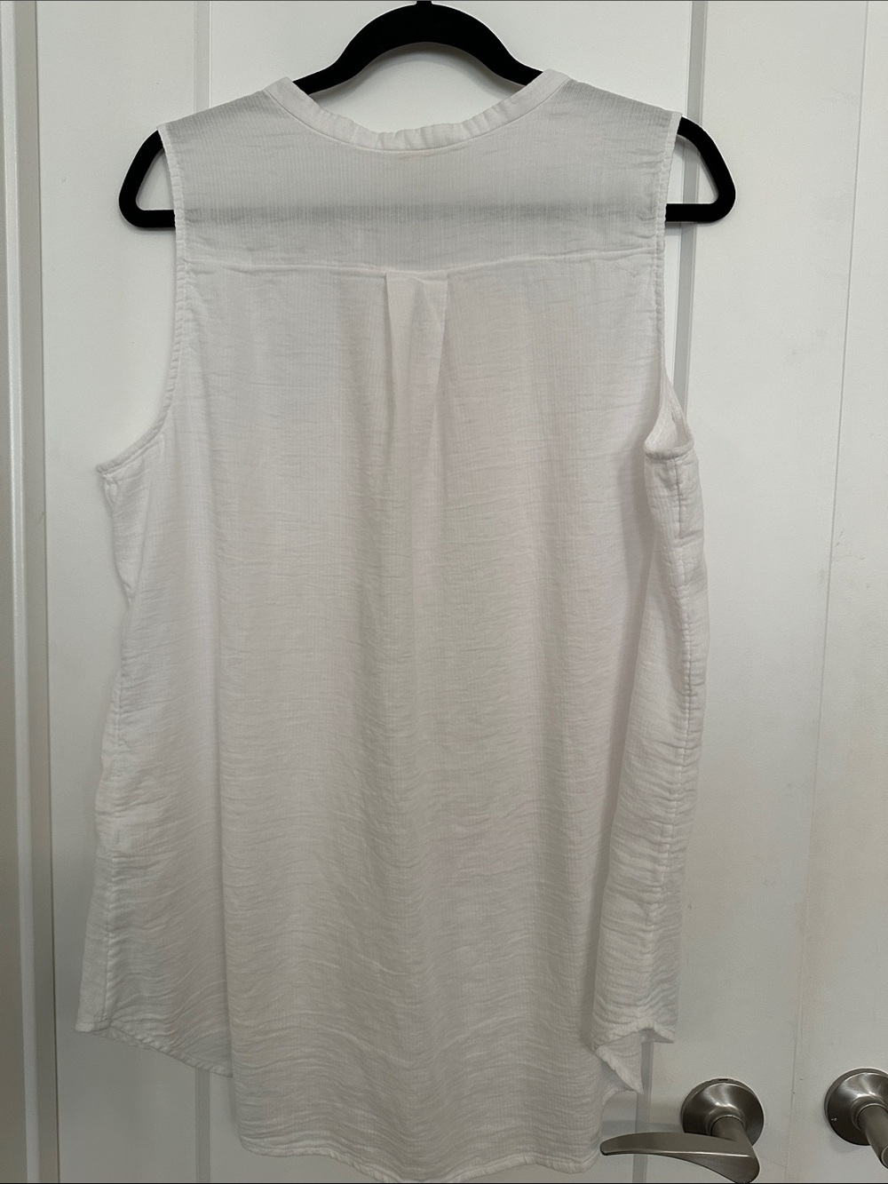 Eileen Fisher White Cotton Sleeveless Button-Down Top - Picture 5 of 6